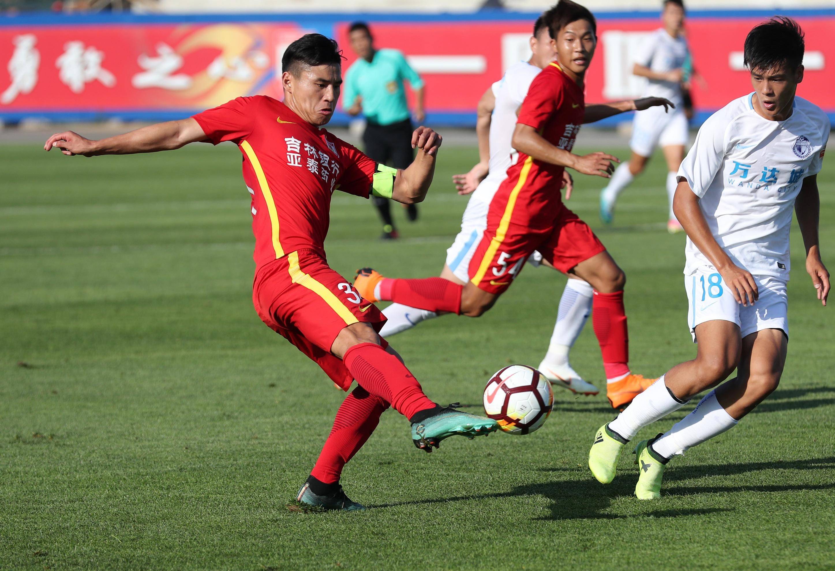 九州娱乐登录入口-包含中超比赛掀起观赛热潮，足坛风云再起的词条