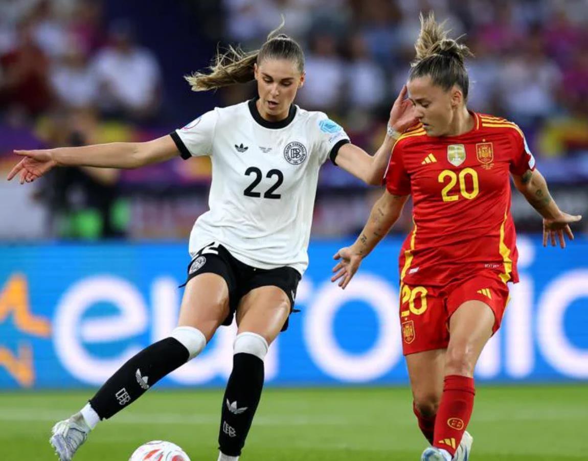 九州平台-女足国家队备战欧洲友谊赛，发挥出色